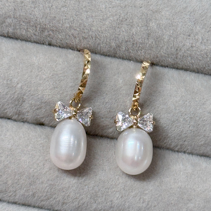 10K Yellow Gold Bow Freshwater Cultured Pearl Earring