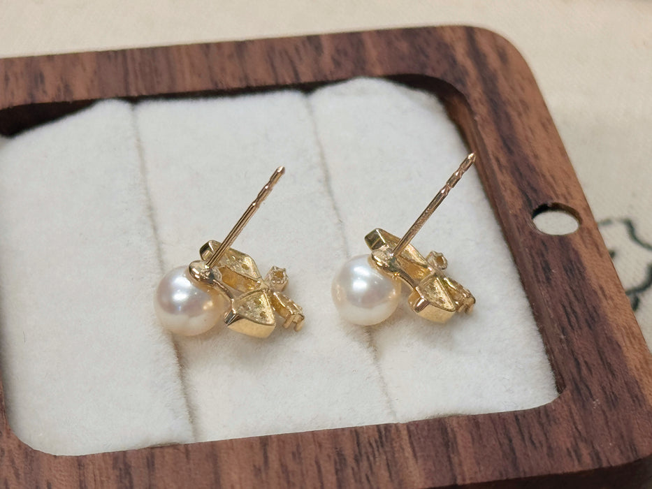 10K Yellow Gold Aurora 5MM Freshwater Pearl Butterfly Earring